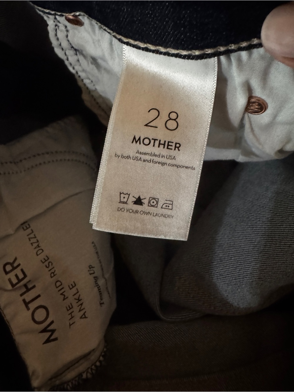 MOTHER mid rise dazzler ankle dark wash 28 - Picture 5 of 5